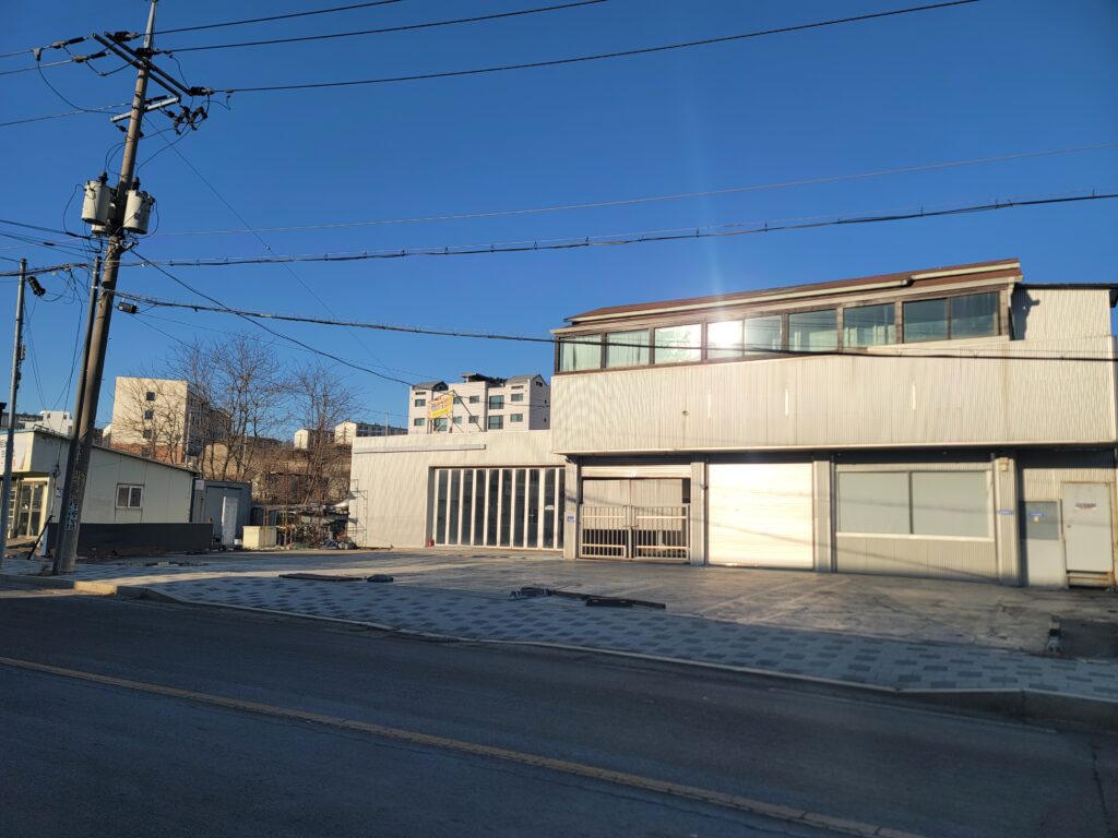 통진읍 서암리 일반공장 매매 물건의 건물 정면 전경