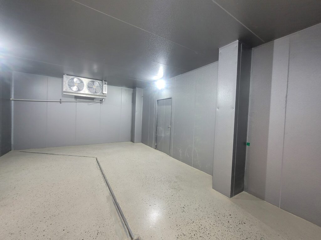 김포 식품공장 내 냉장·냉동 저장실 내부 시설 모습