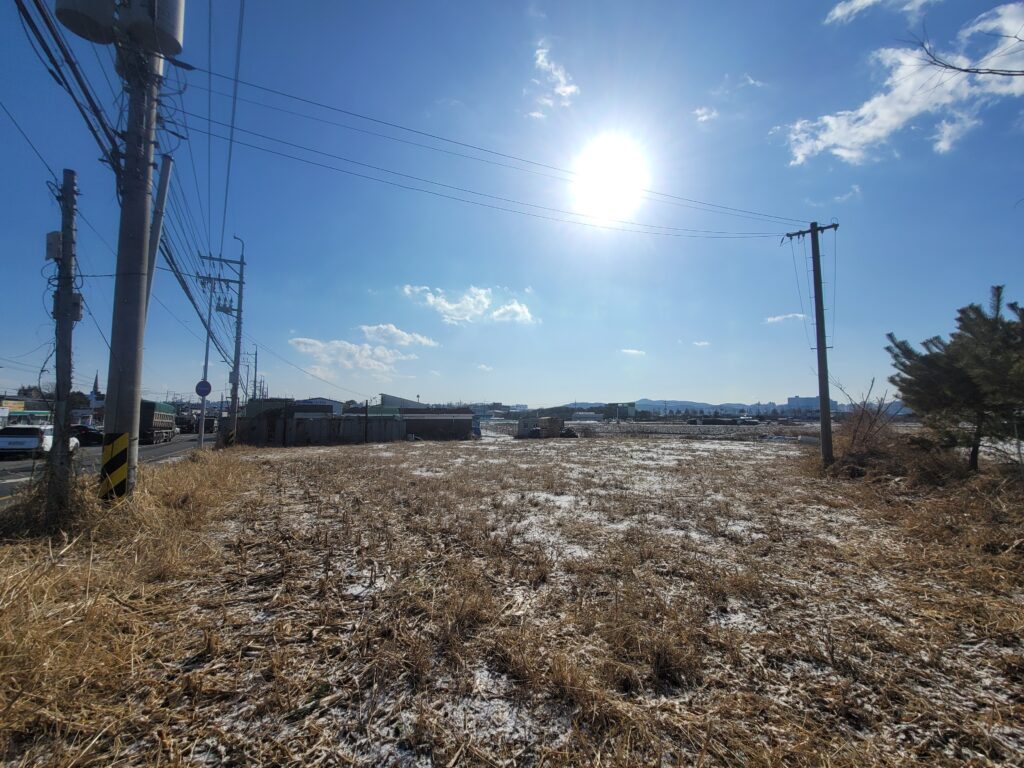 김포 양촌읍 누산리 토지 내부 전경, 지목 전 농지로 평탄한 지형의 개발 검토 가능한 토지