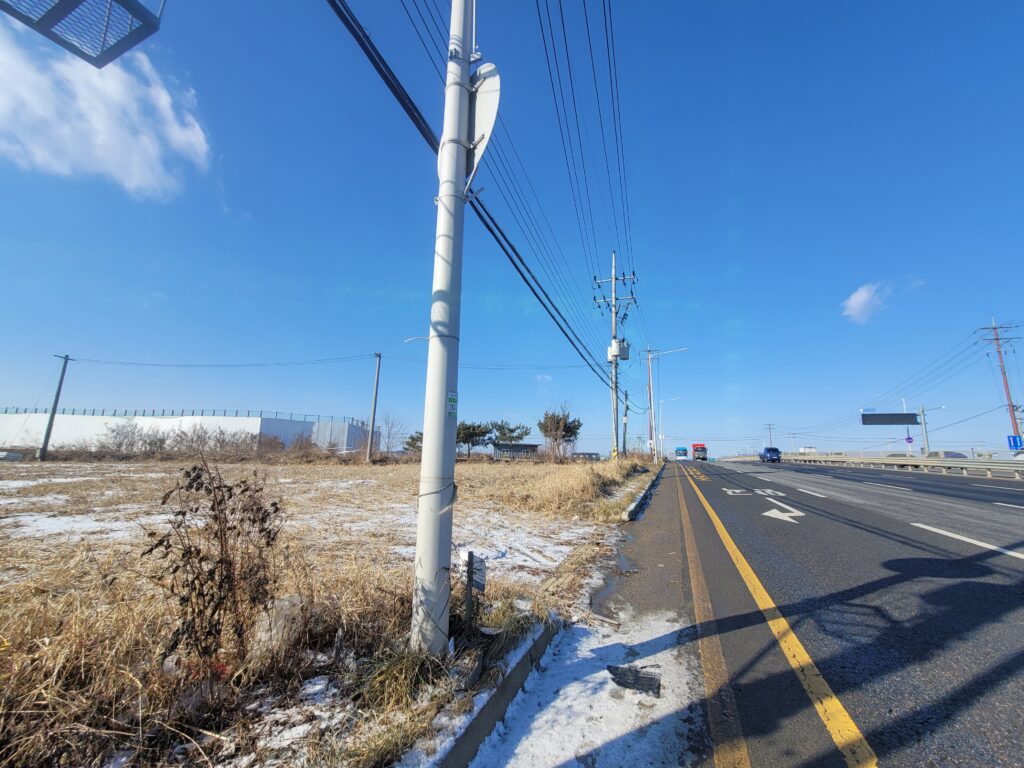 김포시 양촌읍 누산리 토지 전면 모습, 국도 48번에 접한 농지로 서김포통진 I.C. 인접한 입지